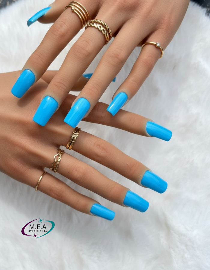 Bleu Aquarius – Press-on nails faits main