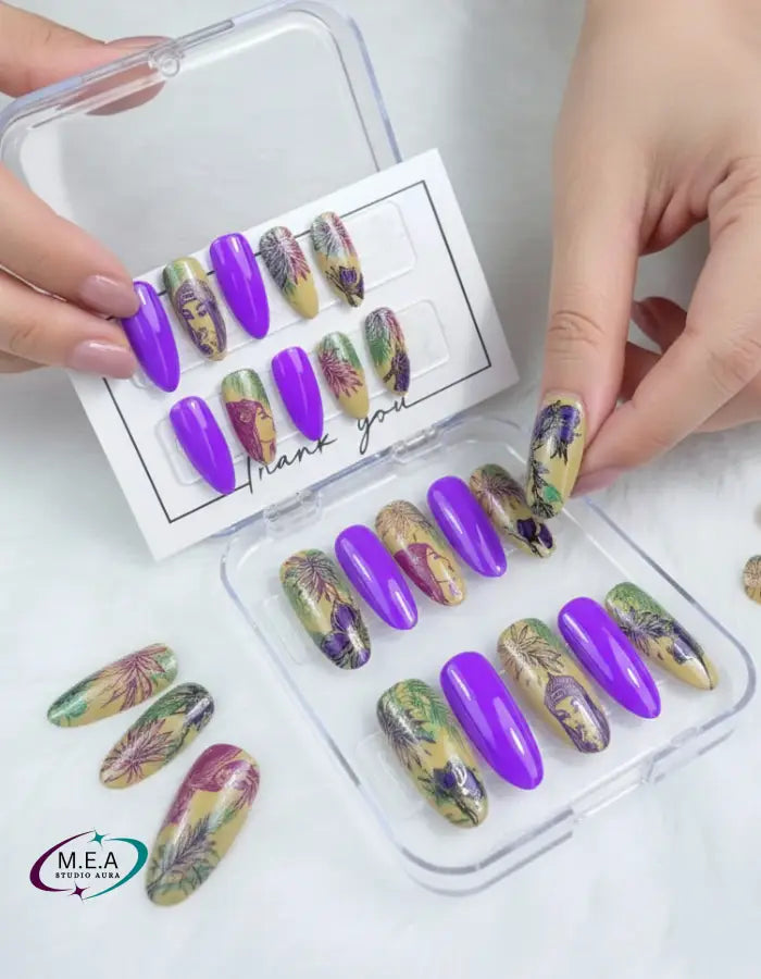 Savane Mystique – Press-on nails faits main