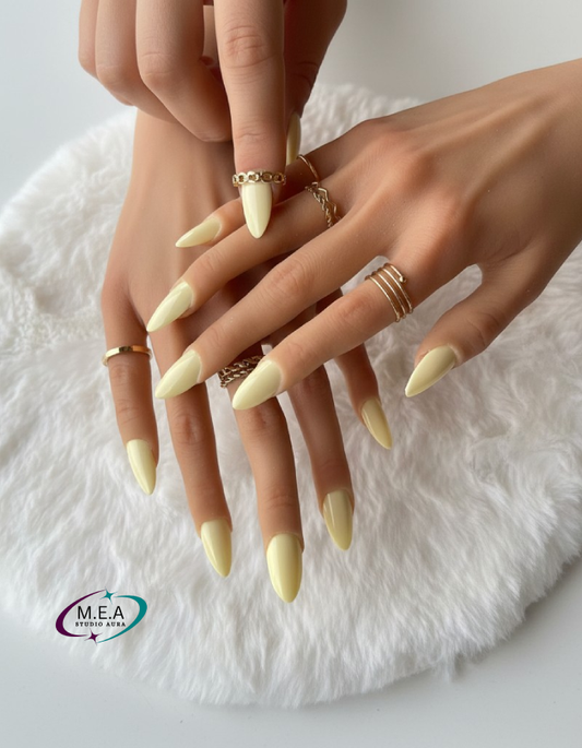 Press-on nails faits main - faux ongles jaune