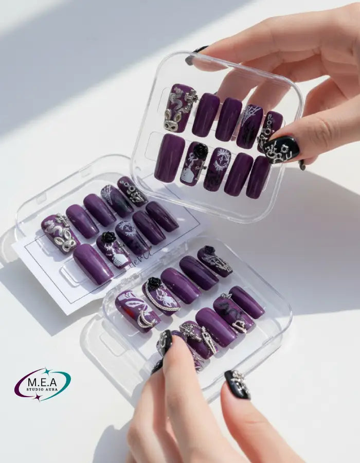 Prune Gothique – Press-on nails faits main