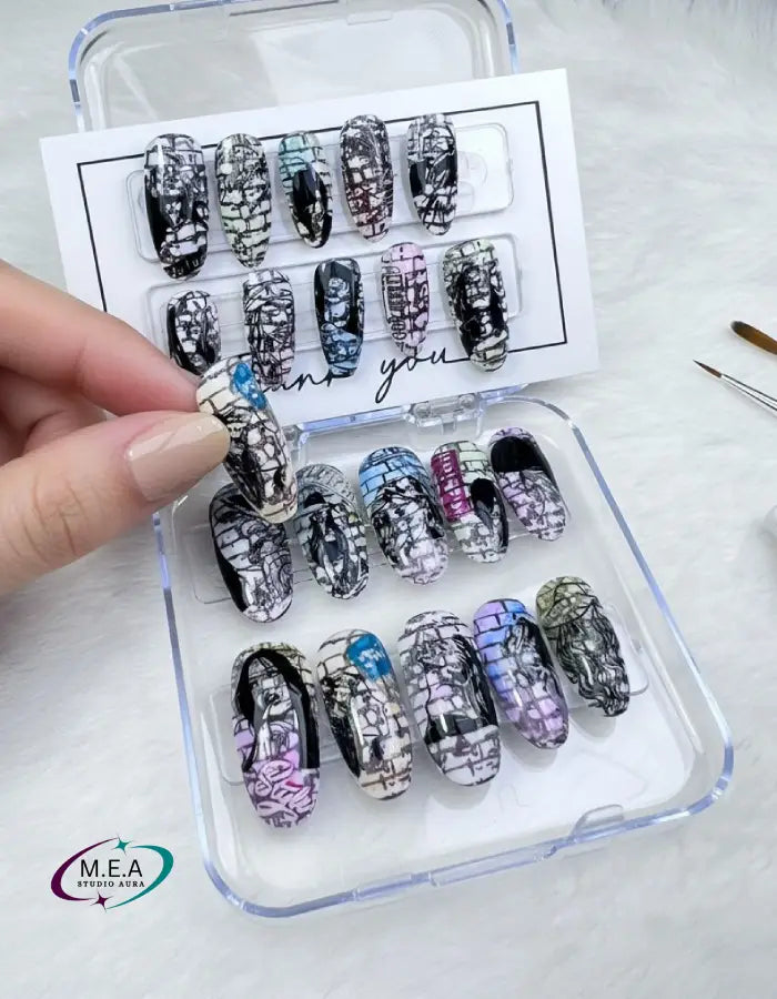 Muse Aquarelle – Press-on nails faits main