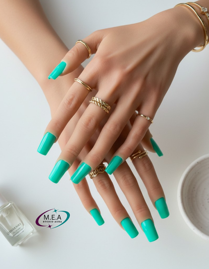 Émeraude Glow – Press-on nails faits main