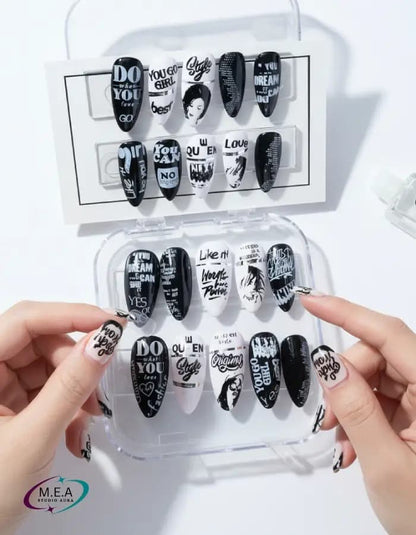 Élégance Monochrome – Press-on nails faits main
