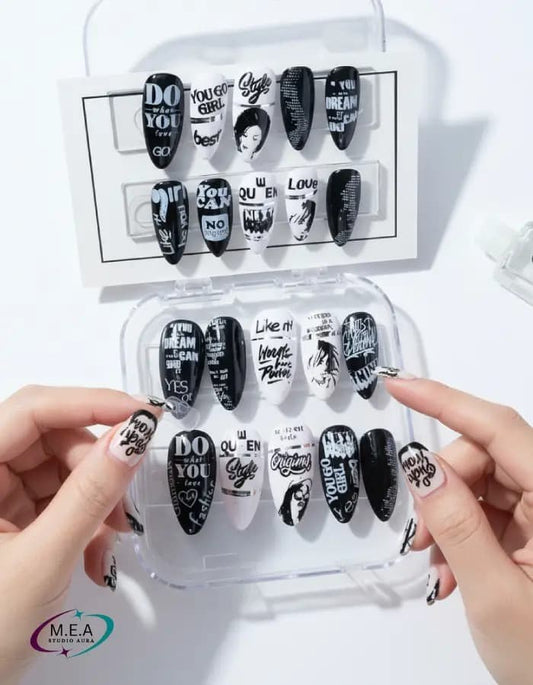 Élégance Monochrome – Press-on nails faits main