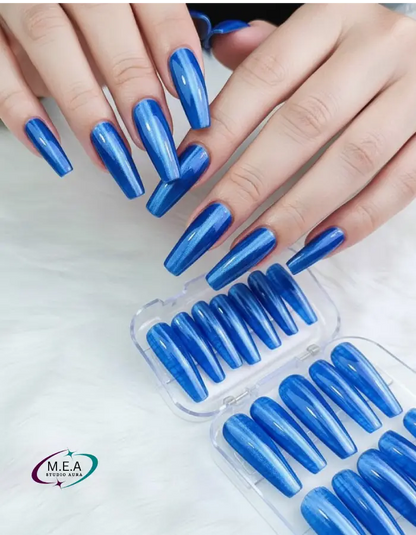 Magnétisme Bleu – Press-on nails faits main
