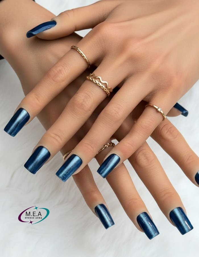 Magnétisme Bleu – Press-on nails faits main