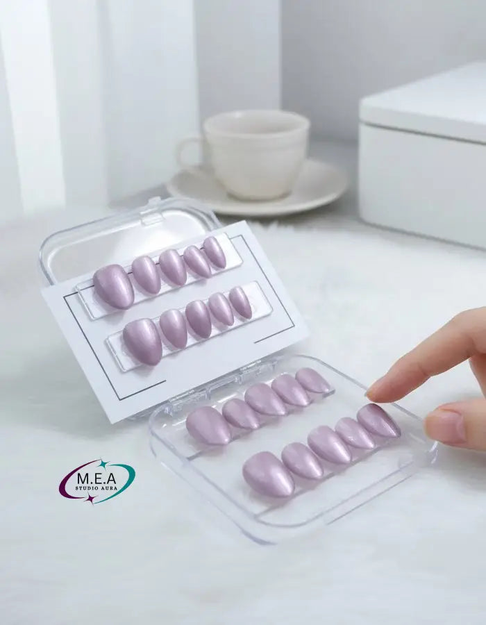 Brume Nacrée – Press-on nails faits main