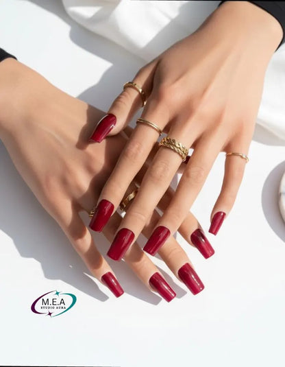 Flamme Rouge – Press-on nails faits main