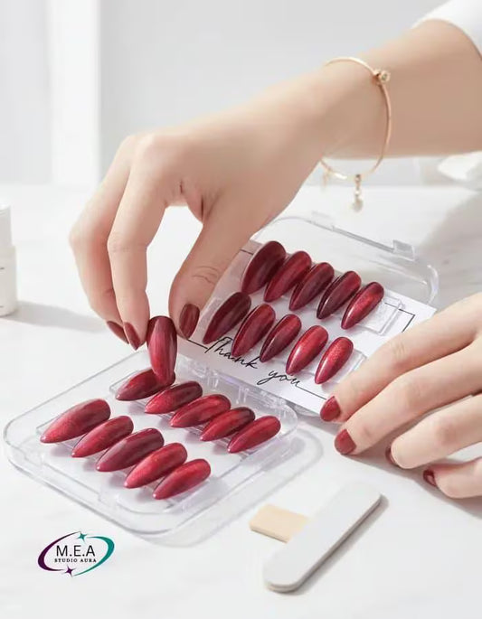Press on nails rouge cat eye – faux ongles amande effet magnétique