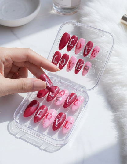 Love Écriture – Press-on nails faits main