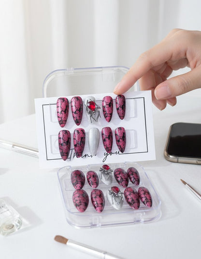 Trinity Arachnéa – Press-on nails faits main