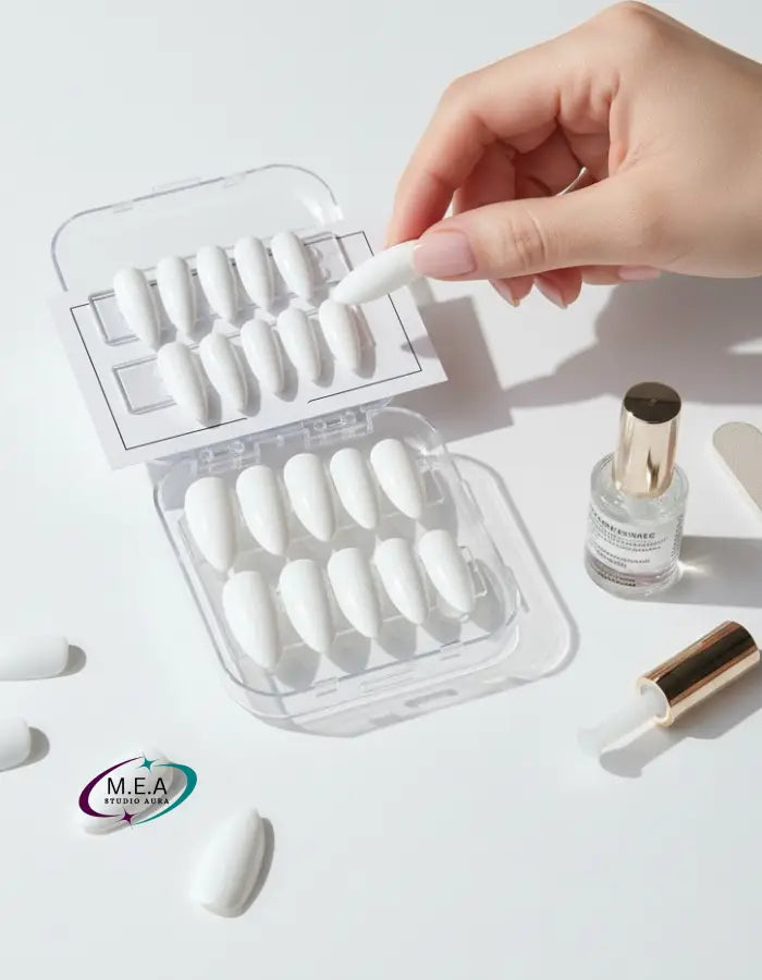Blanc Intemporel – Press-on nails faits main