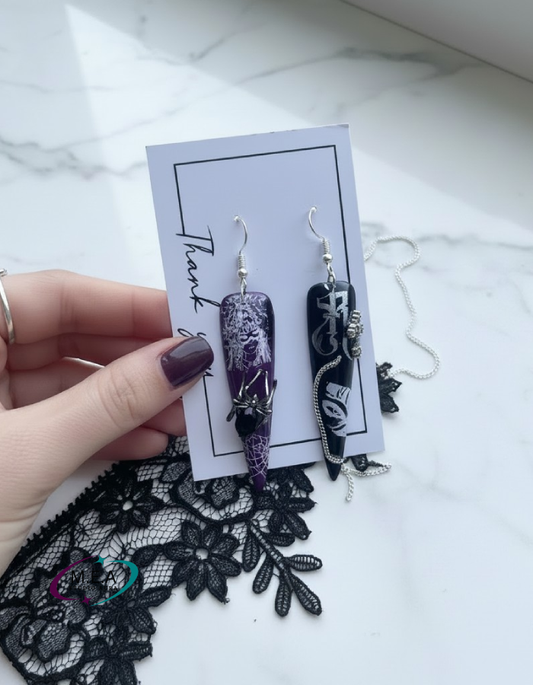 Boucles d'oreilles gothiques capsule — Noir & Prune