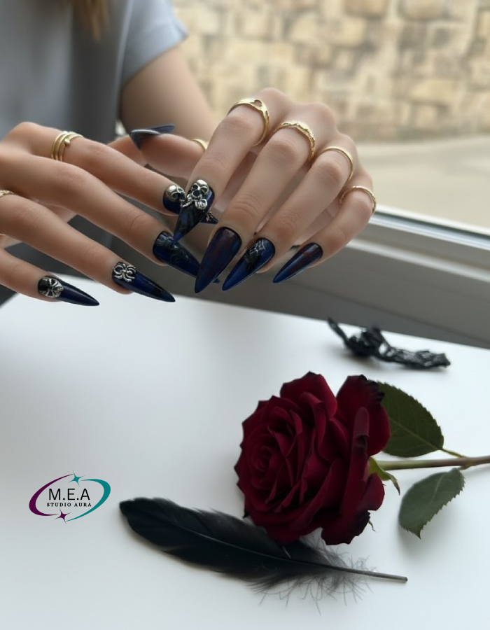 Nuit Abyssale — Press-on Nails Gothiques Bleu Nuit & Noir