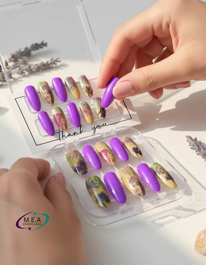 Savane Mystique – Press-on nails faits main