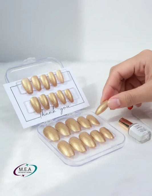 Éclat Doré – Press-on nails faits main