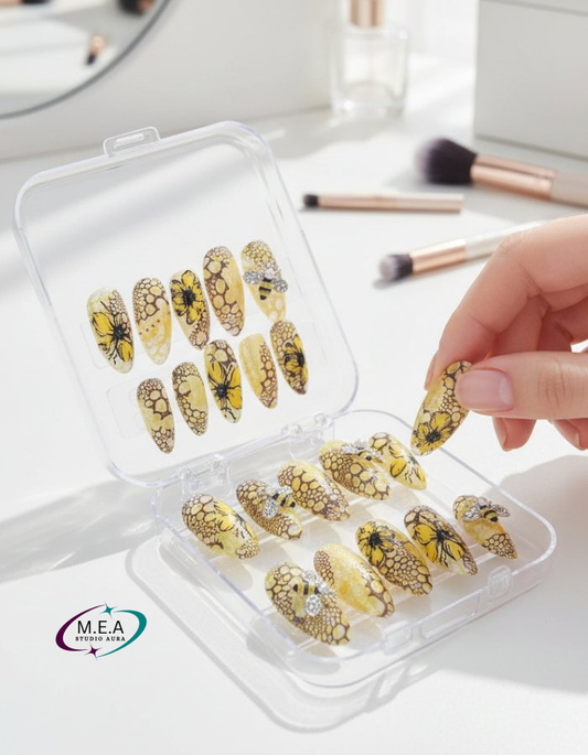 Miel Doré – Press-on nails faits main