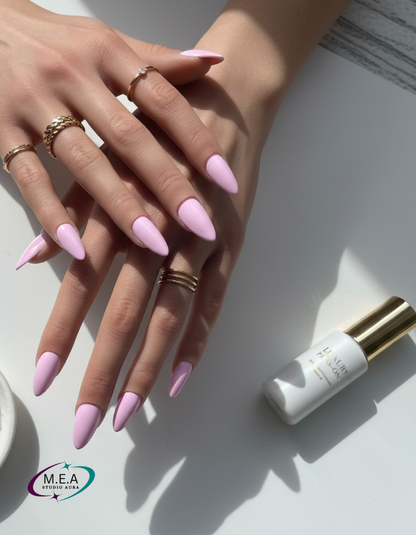 Press-on nails rose pâle – faux ongles amande faits main